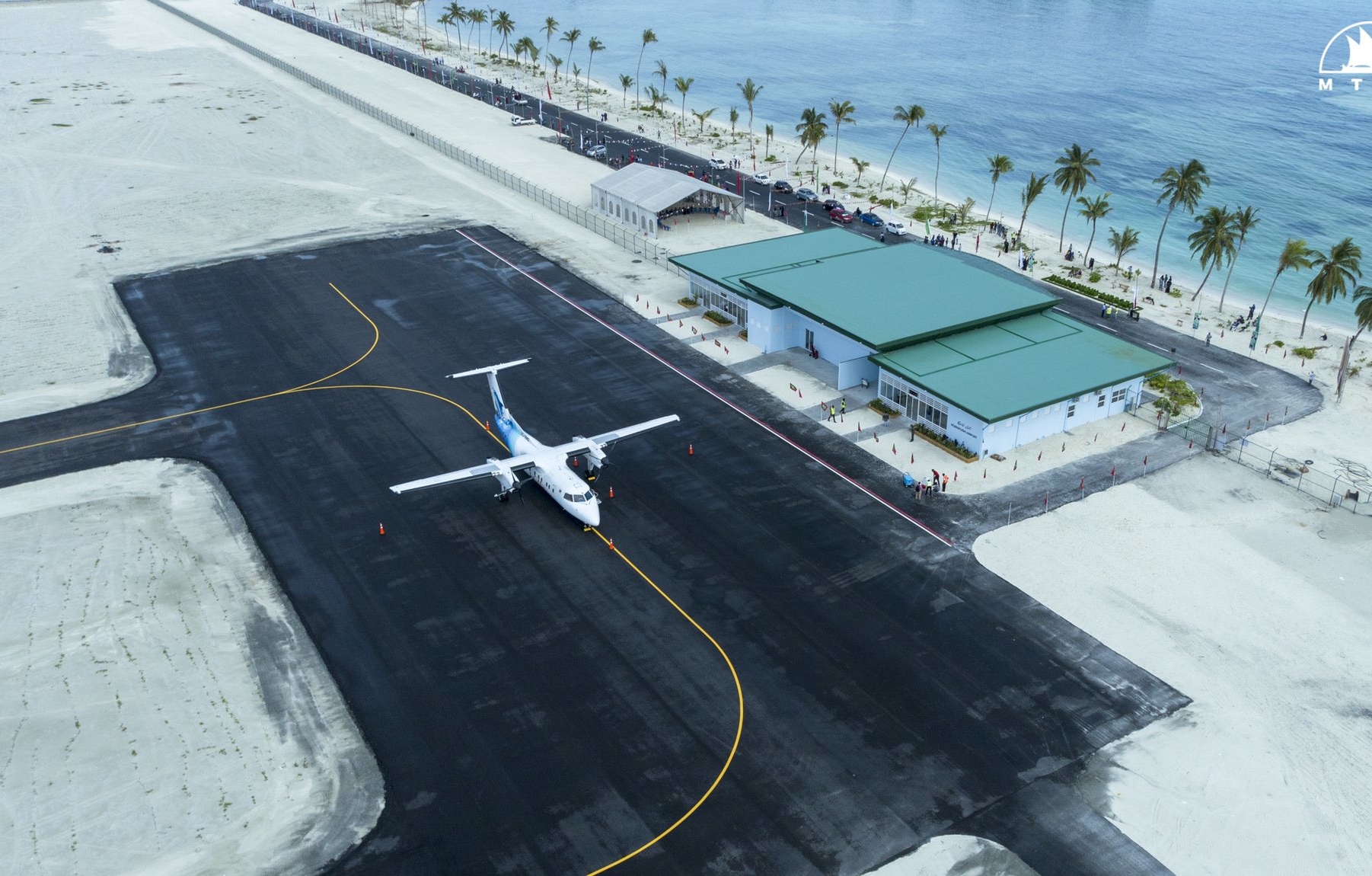 Аэропорт мале вылет. Международный аэропорт Мале. Бали аэропорт Мале. Аэропорт Мале внутри. Маафару аэропорт Мальдивы.